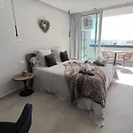 Boutique Studio, Sea Views Of Vistas And Free Wifi *