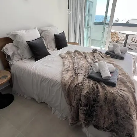 Boutique Studio, Sea Views Of Vistas And Free Wifi דירה