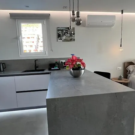 Appartement Boutique Studio, Sea Views Of Vistas And Free Wifi *